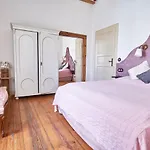 Villabogart Eskuevo-es Rendezvenyhelyszin Ferienhaus