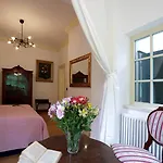 Villabogart Eskuevo-es Rendezvenyhelyszin Ferienhaus Alsobogat