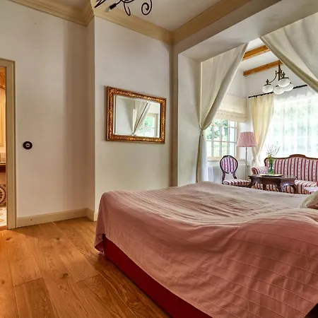 Villabogart Eskuevo-es Rendezvenyhelyszin Alsobogat