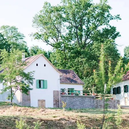 Feriehus Villabogart Eskuevo-es Rendezvenyhelyszin *