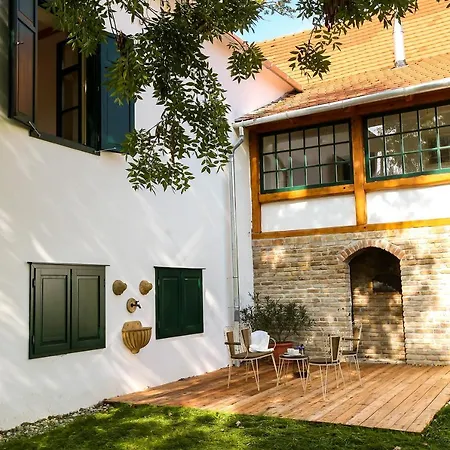 Villabogart Eskuevo-Es Rendezvenyhelyszin Alsobogat