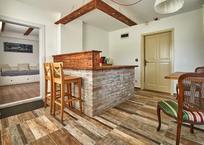 Villabogart Eskuevo-es Rendezvenyhelyszin Feriehus Alsobogat