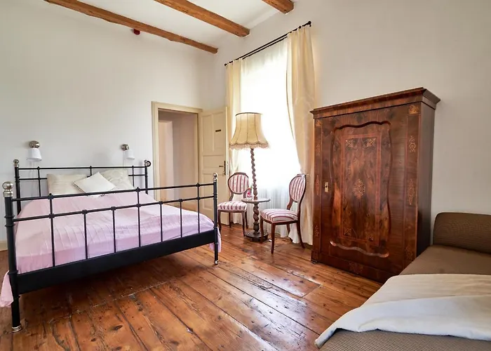 Villabogart Eskuevo-es Rendezvenyhelyszin * Alsobogat