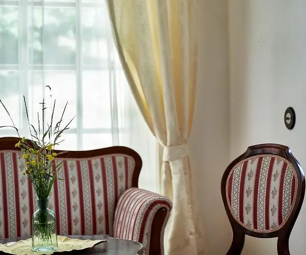 Villabogart Eskuevo-es Rendezvenyhelyszin *