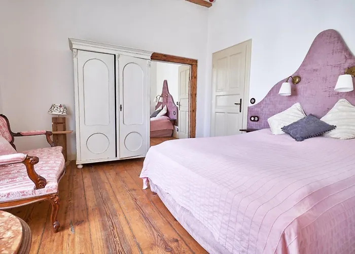 Villabogart Eskuevo-es Rendezvenyhelyszin Feriehus