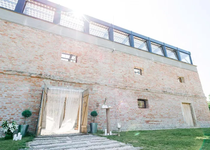 Feriehus Villabogart Eskuevo-es Rendezvenyhelyszin Alsobogat